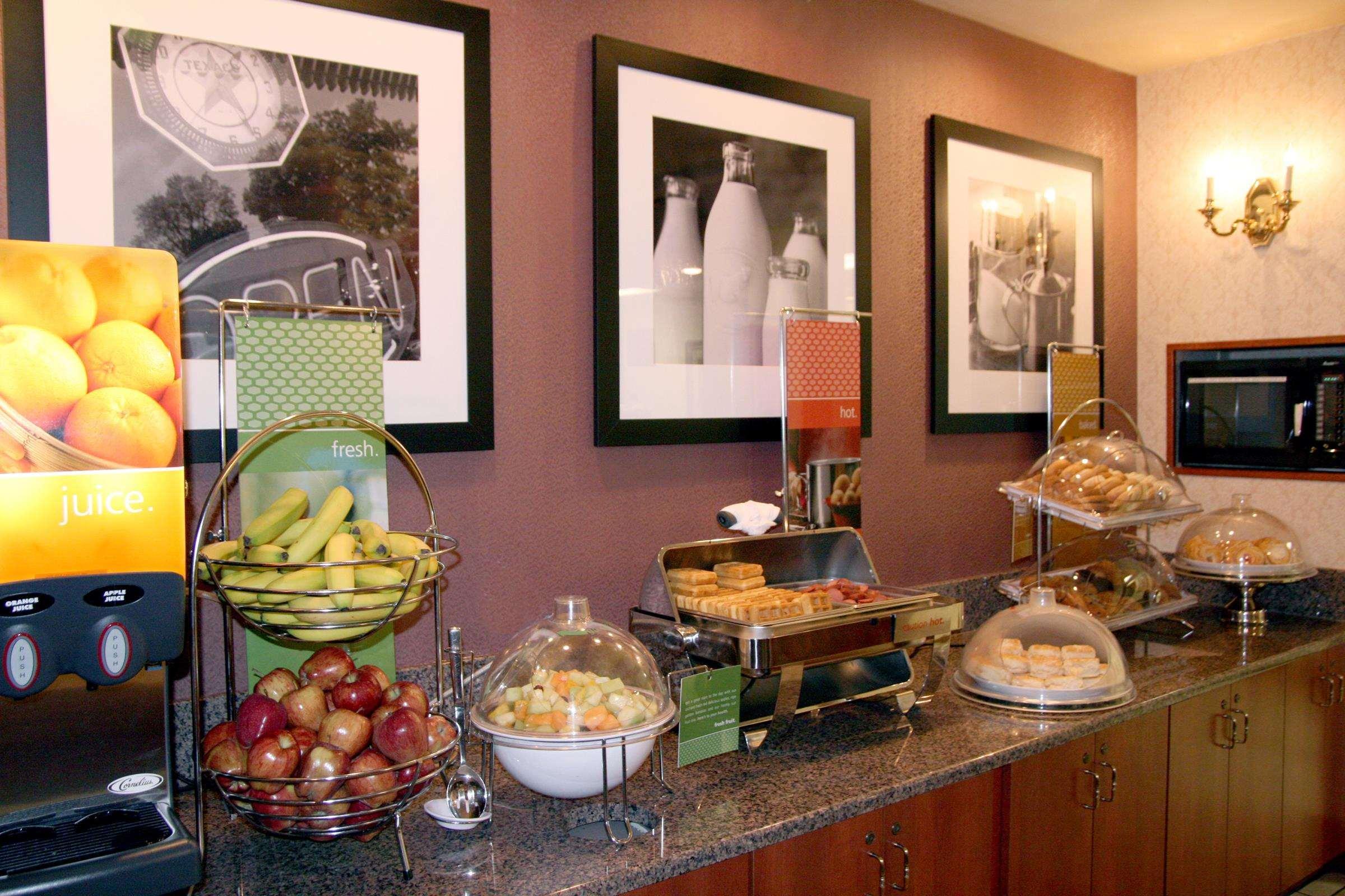 Hampton Inn Columbus-South Grove City Restoran fotoğraf