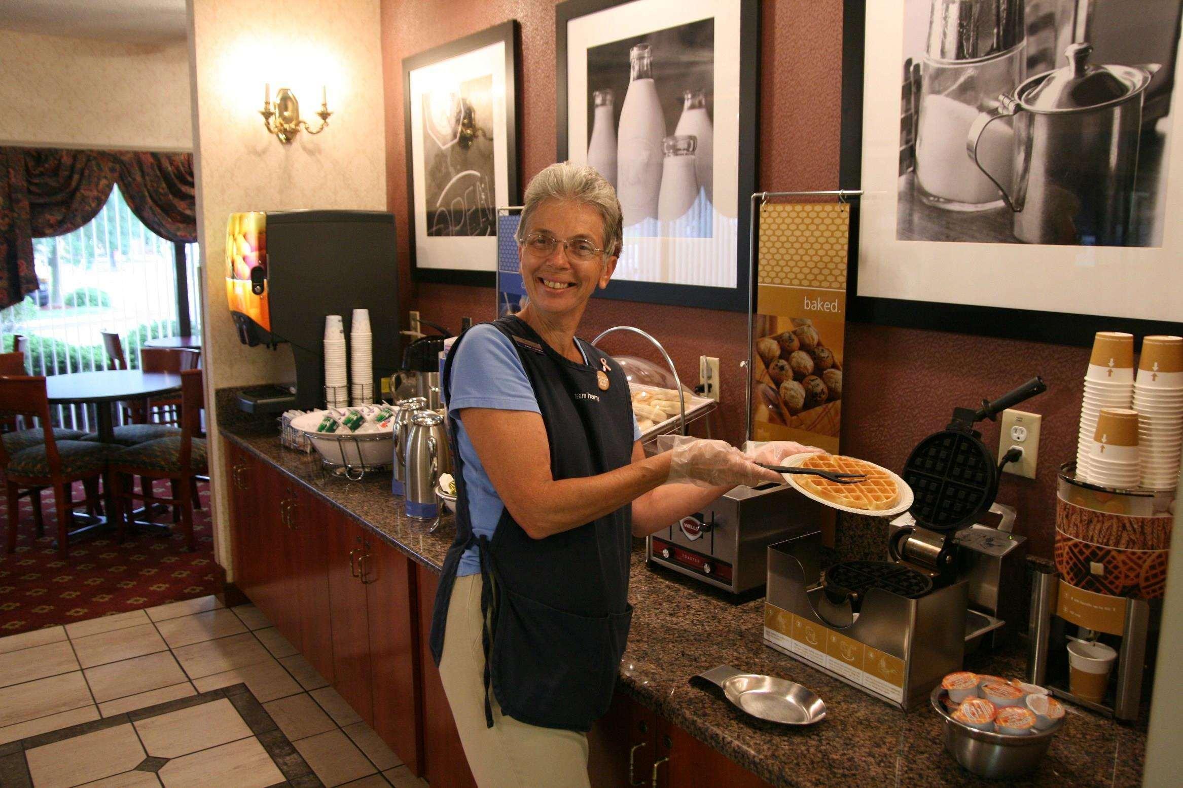 Hampton Inn Columbus-South Grove City Restoran fotoğraf